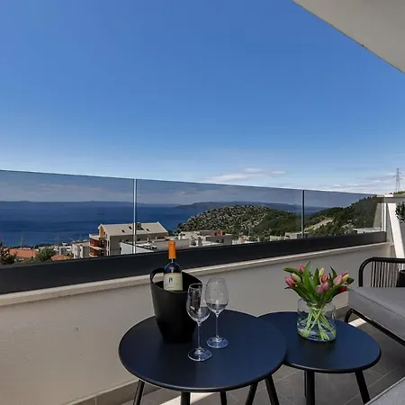 Easy Times 2 - Exklusiv * Makarska